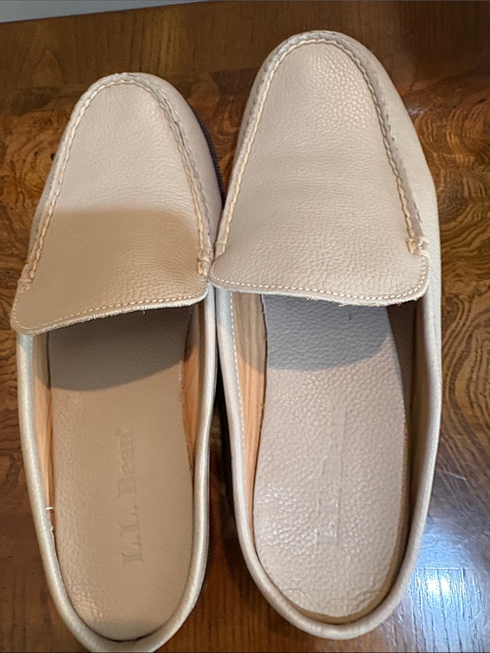 L L Bean Leather Slip-On Loafers in Light Beige - Classic Women's mules 7.5 med